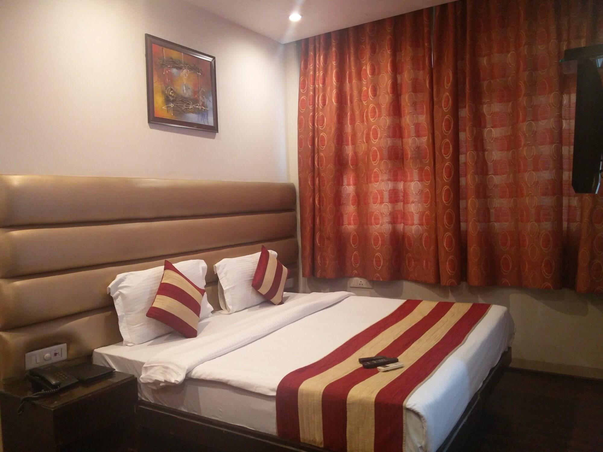 Rupam Hotel Delhi  Exterior foto