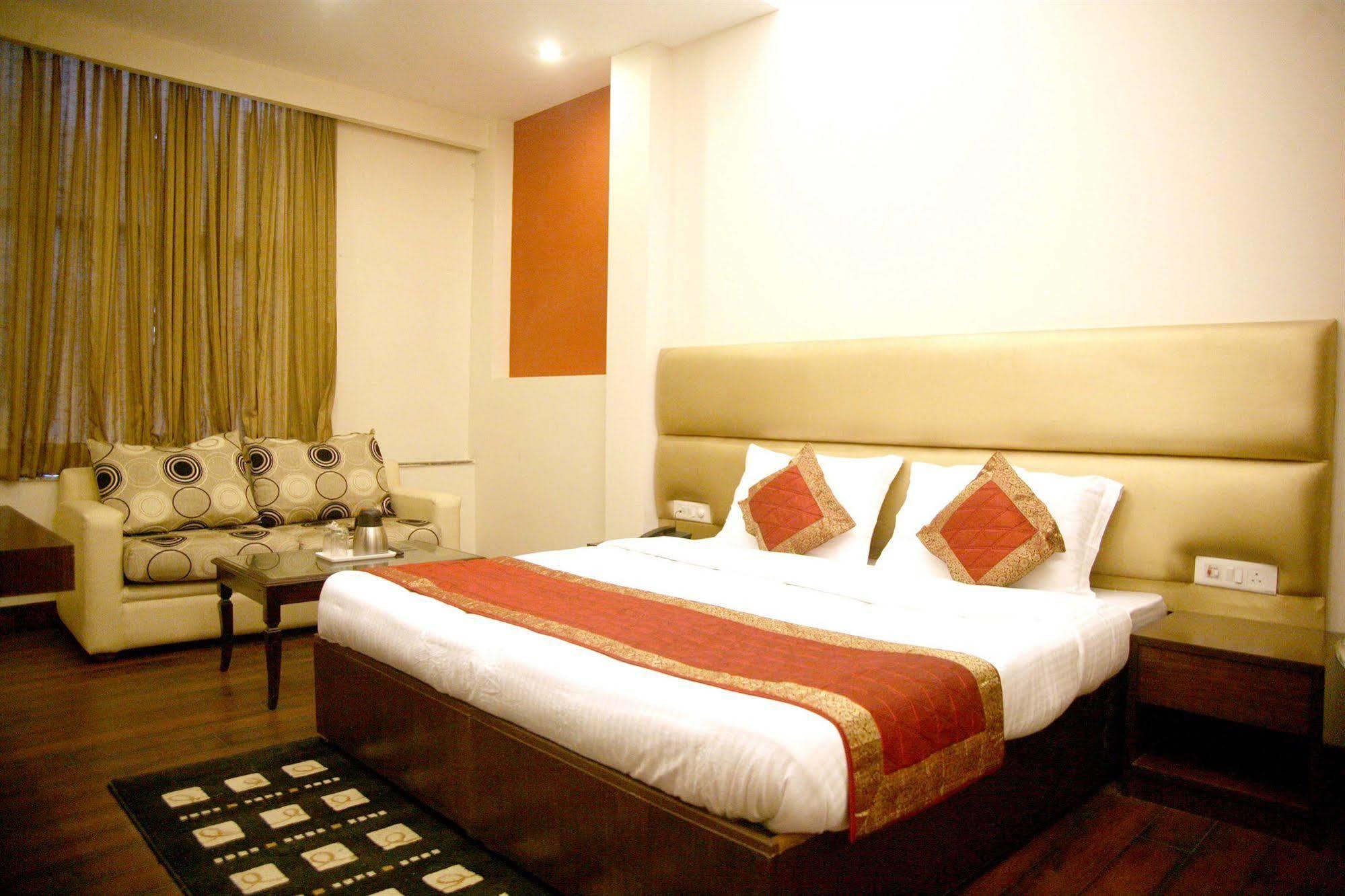 Rupam Hotel Delhi  Exterior foto